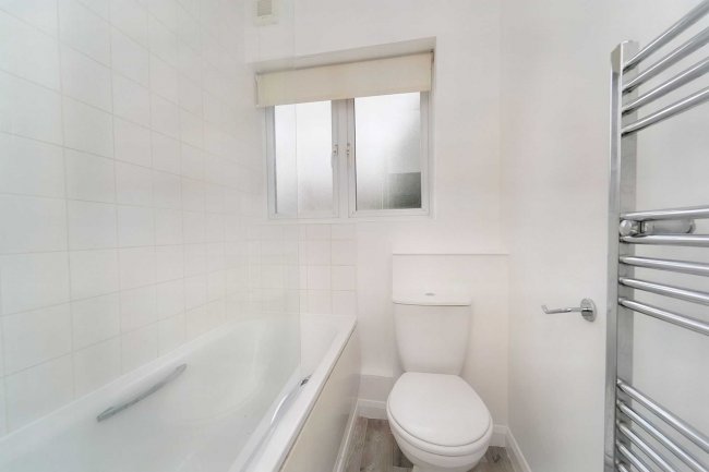 Ben Level & Ben High, Pond Piece, Oxshott, Surrey, KT22 0QU 7