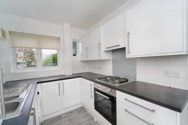 Ben Level & Ben High, Pond Piece, Oxshott, Surrey, KT22 0QU 7