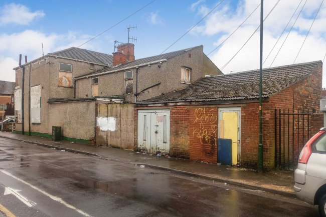 88 & 88a Hainton Avenue, Grimsby, DN32 9LQ 51