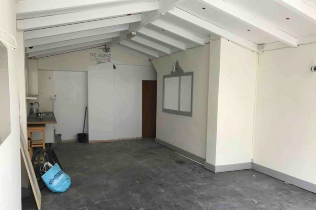 37 St. Leonards Road, Bexhill-on-Sea, East Sussex, TN40 1HP 2