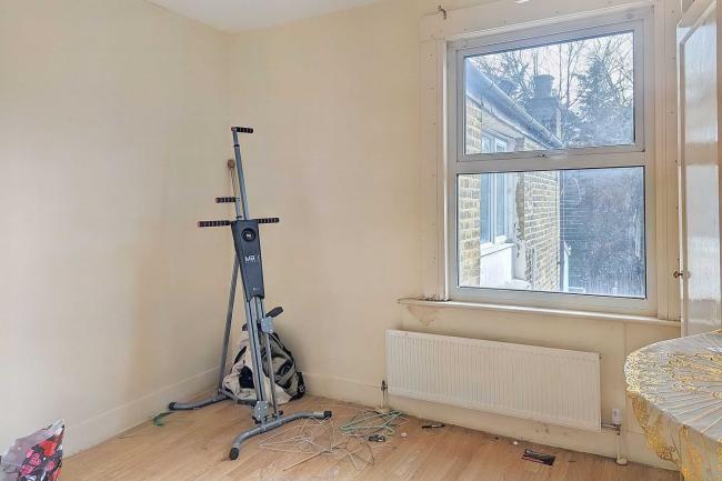 92 Burlington Road, Thornton Heath, Surrey, CR7 8PF 9