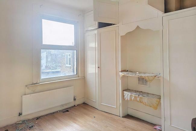 92 Burlington Road, Thornton Heath, Surrey, CR7 8PF 9