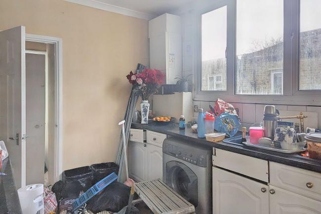 92 Burlington Road, Thornton Heath, Surrey, CR7 8PF 9