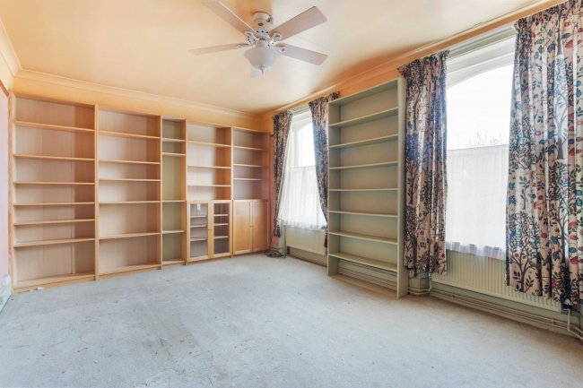 Top Floor Flat, 120 Finborough Road, Chelsea, London, SW10 9AQ 3