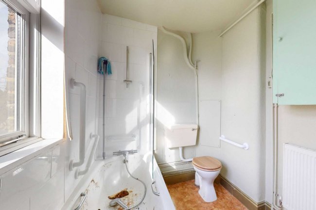 Top Floor Flat, 120 Finborough Road, Chelsea, London, SW10 9AQ 3