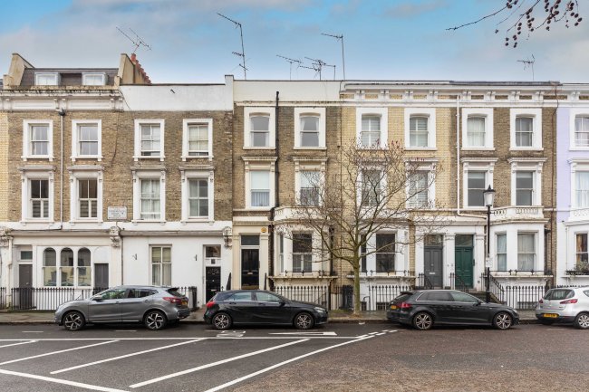 Top Floor Flat, 120 Finborough Road, Chelsea, London, SW10 9AQ 3