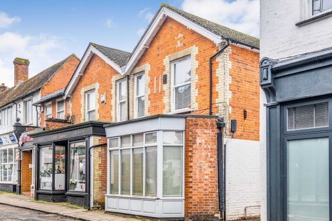 67/69 High Street, Bagshot, Surrey GU19 5AH 4