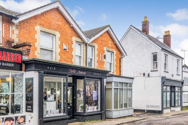 67/69 High Street, Bagshot, Surrey GU19 5AH 4