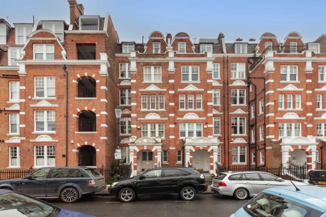 Flat E, 9 Sheffield Terrace, Kensington, London, W8 7NG 2