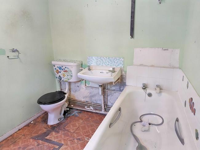 43 Innes Road, Horsham, West Sussex, RH12 4JQ 7