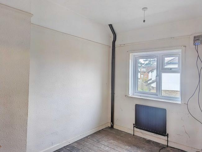 43 Innes Road, Horsham, West Sussex, RH12 4JQ 7