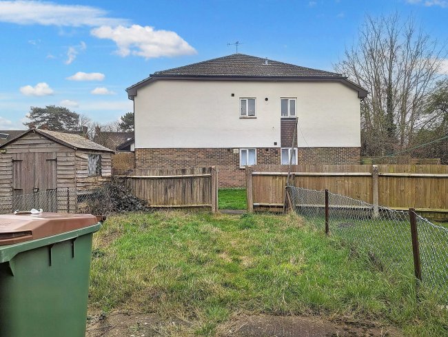 43 Innes Road, Horsham, West Sussex, RH12 4JQ 7