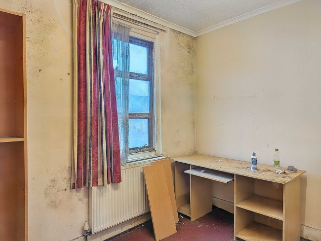 55 Pemdevon Road, Croydon, Surrey, CR0 3QQ 2