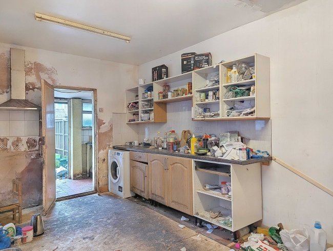 55 Pemdevon Road, Croydon, Surrey, CR0 3QQ 2