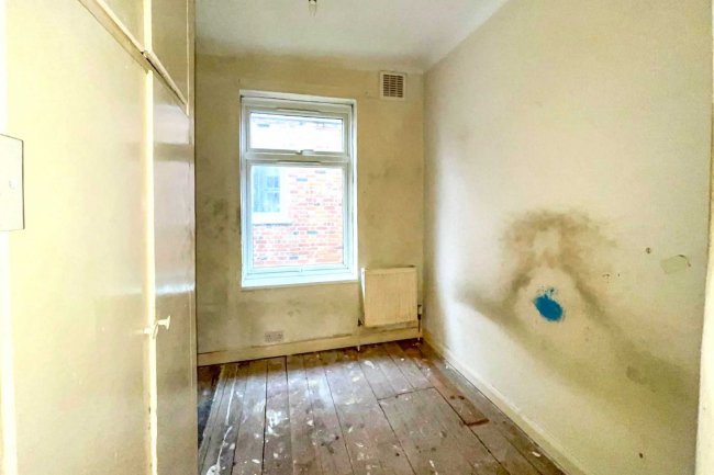 47 Rostella Road, Tooting, London SW17 0HU 5