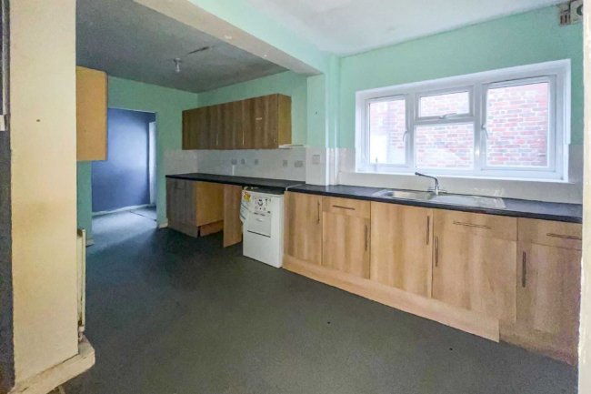 47 Rostella Road, Tooting, London SW17 0HU 5