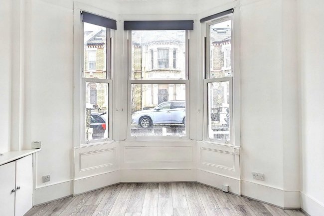 62a and 62b Lavender Sweep, Battersea, London SW11 1HD 4