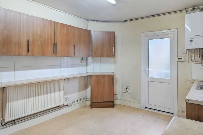 62a and 62b Lavender Sweep, Battersea, London SW11 1HD 4