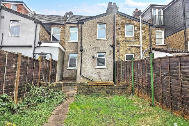 43 Sandown Road, South Norwood, London SE25 4XD 8