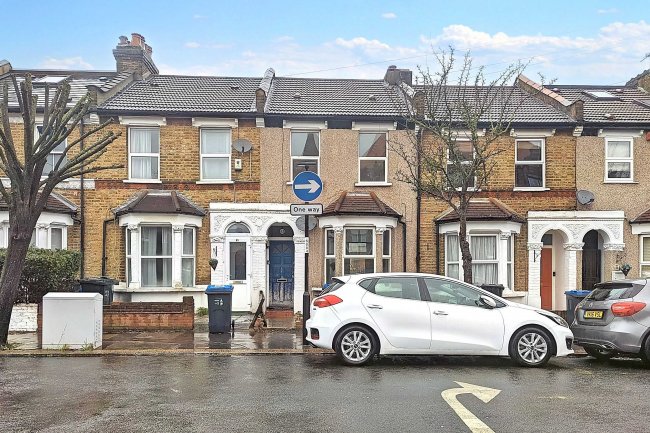 43 Sandown Road, South Norwood, London SE25 4XD 8