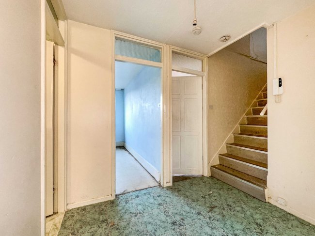 147 Waverley Road, Tottenham, N17 0PB 1