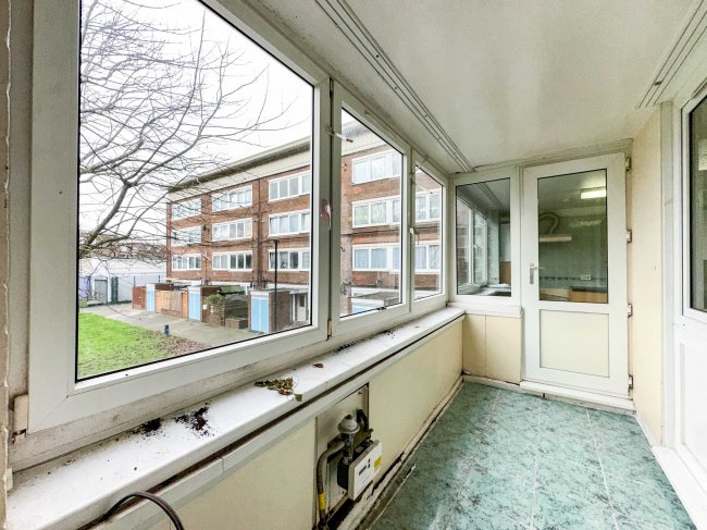 147 Waverley Road, Tottenham, N17 0PB 1