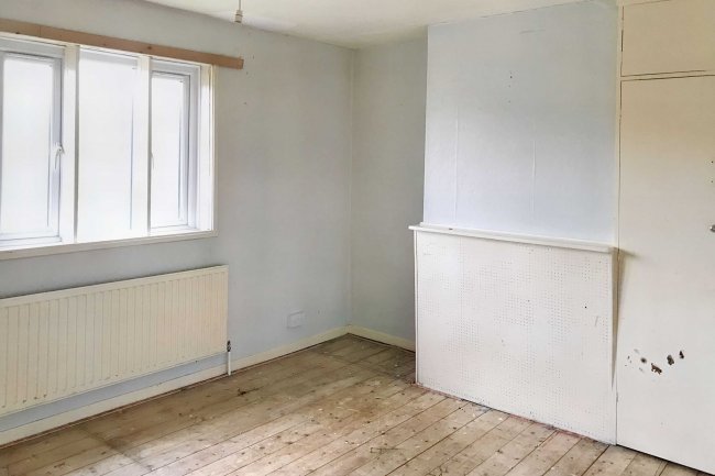 25 Newmarket Way, Hornchurch, Essex, RM12 6DR 5