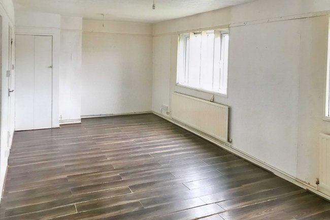 25 Newmarket Way, Hornchurch, Essex, RM12 6DR 5