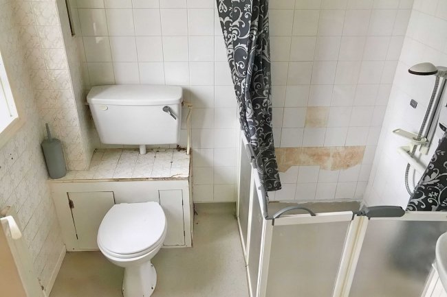 25 Newmarket Way, Hornchurch, Essex, RM12 6DR 5