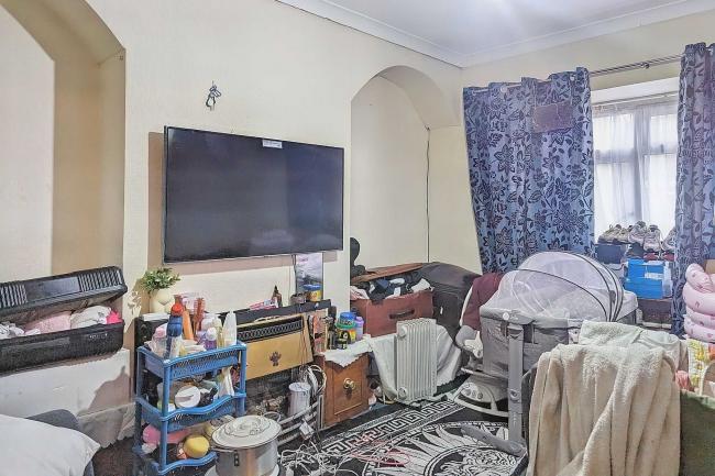 23 Wychwood Avenue Thornton Heath CR7 8AQ 8