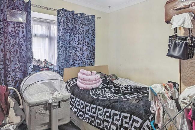 23 Wychwood Avenue Thornton Heath CR7 8AQ 8