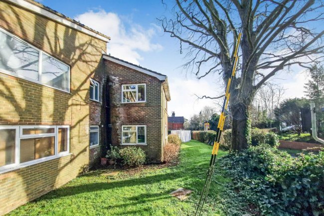 9 Orchard Cottages, Cuckfield, Sussex RH17 5BP 1