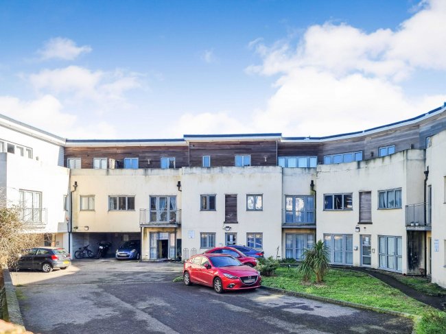 Flat 7 Sea Court, The Passage, Margate CT9 1AF 5