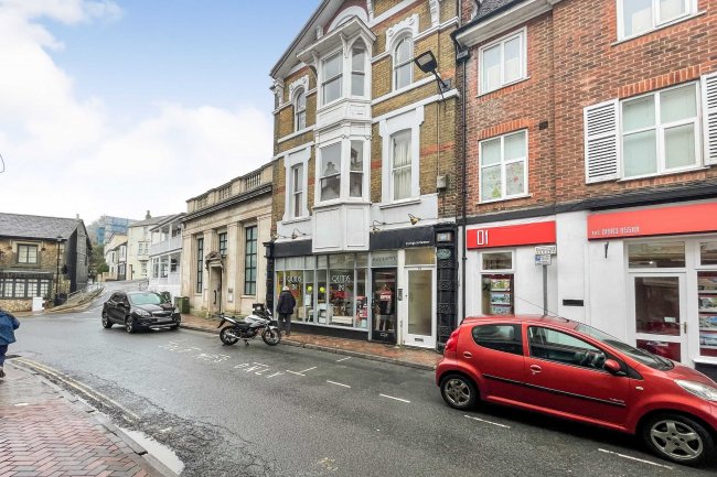 15 High Street, Ventnor, Isle of Wight PO38 1RZ 5