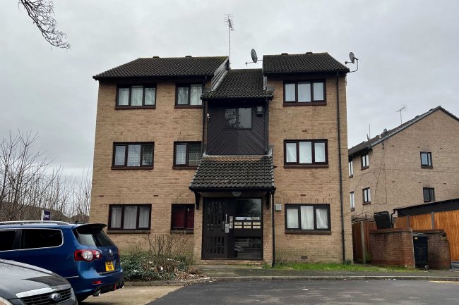 46 Pycroft Way, Edmonton, N9 9XY 6