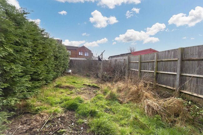 150 Vandyke Road, Leighton Buzzard, Bedfordshire, LU7 3HS 6