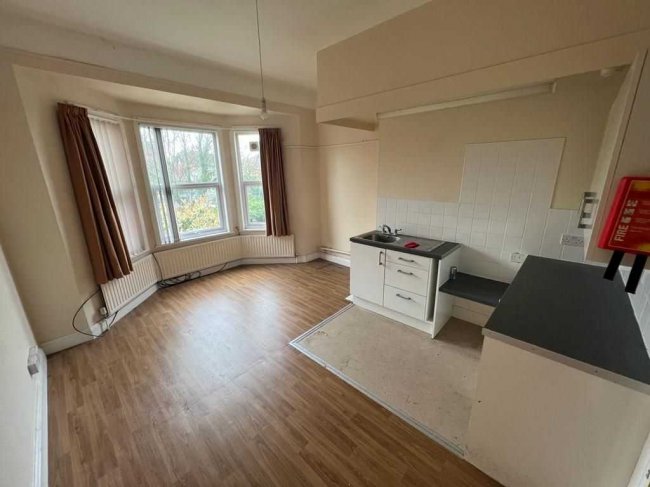 11 Spencer Avenue, Earlsdon, Coventry, West Midlands, CV5 6NQ 2