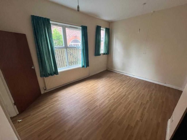 11 Spencer Avenue, Earlsdon, Coventry, West Midlands, CV5 6NQ 2