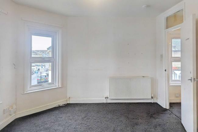 28B Swete Street, Plaistow, London, E13 0BS 4