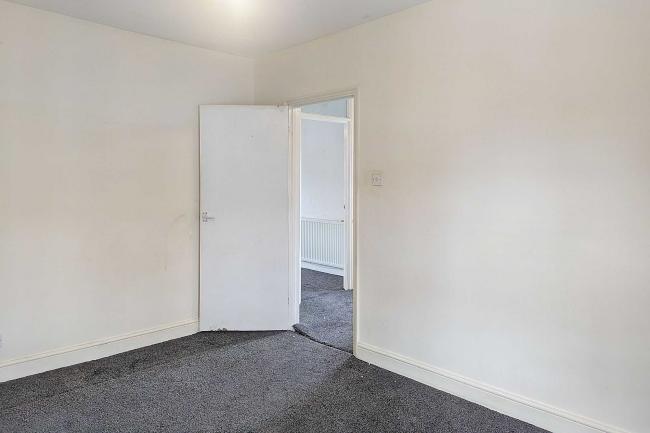 28B Swete Street, Plaistow, London, E13 0BS 4