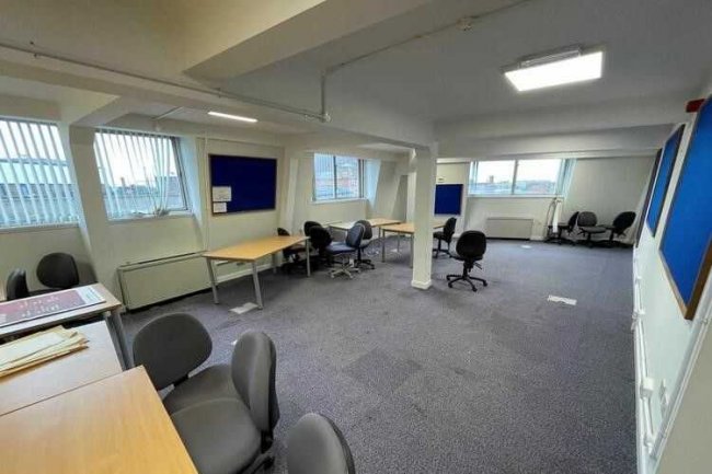 18 Upper Market Square, Stoke-On-Trent ST1 1BS 2