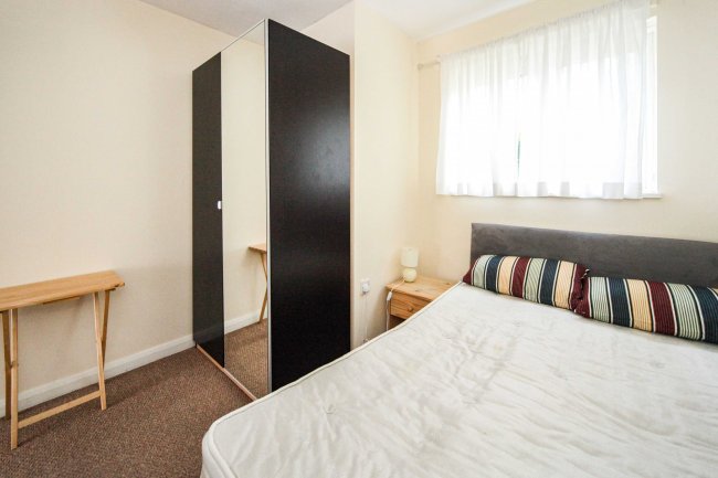 29a/29b Wensleydale, Luton, Bedfordshire, LU2 7PN 2