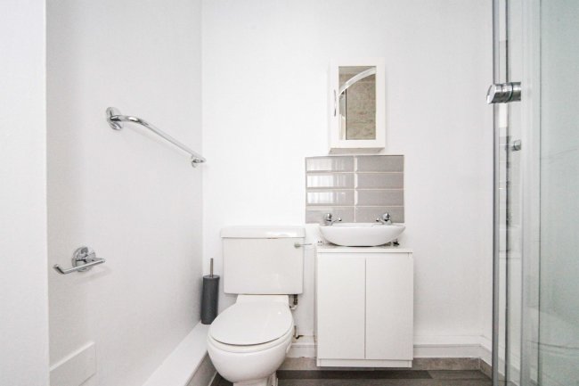 29a/29b Wensleydale, Luton, Bedfordshire, LU2 7PN 2