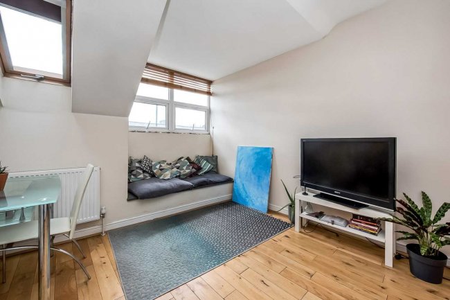 Flat 4, 77 Westow Hill, London SE19 1TX 7