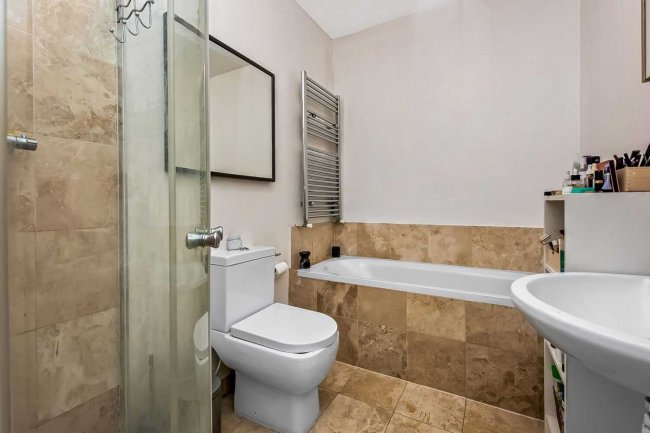 Flat 4, 77 Westow Hill, London SE19 1TX 7