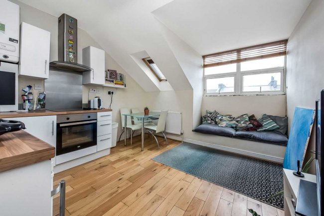 Flat 4, 77 Westow Hill, London SE19 1TX 7