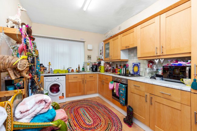 44 Alexandra Road, Farnborough, GU14 6DA 6