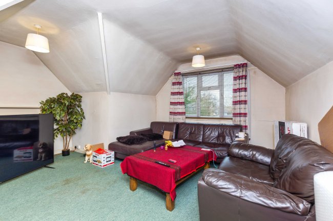 44 Alexandra Road, Farnborough, GU14 6DA 6