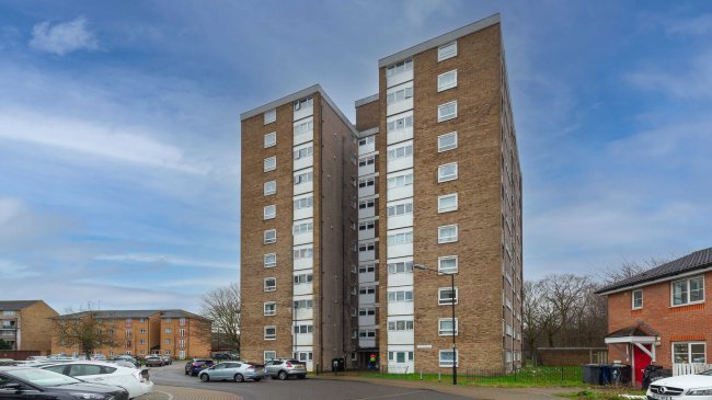 Flat 33, Falcon House, Gurnell Grove, Ealing, London, W13 0AE 3
