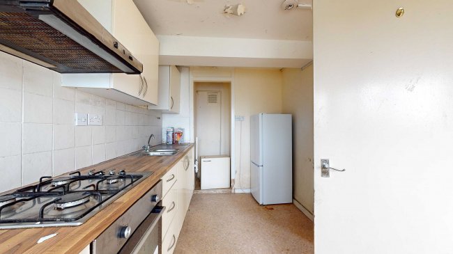 Flat 33, Falcon House, Gurnell Grove, Ealing, London, W13 0AE 3